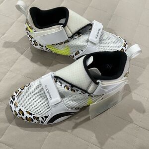 Nike Womens cheetah print Superrep Cycle Cycling Shoes 7.5